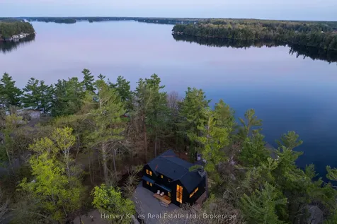 1029 East Rankin Road Muskoka Lakes ON P0B 1J0