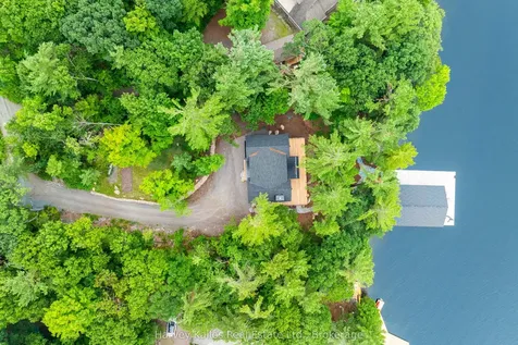 1029 East Rankin Road Muskoka Lakes ON P0B 1J0