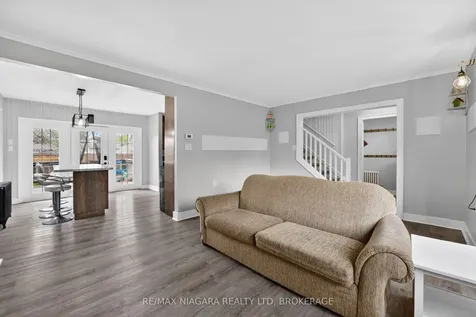 197 Aqueduct Street Welland ON L3C 1C3