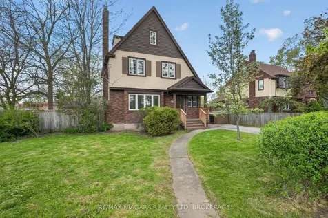 197 Aqueduct Street Welland ON L3C 1C3
