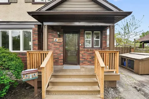 197 Aqueduct Street Welland ON L3C 1C3