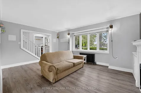 197 Aqueduct Street Welland ON L3C 1C3