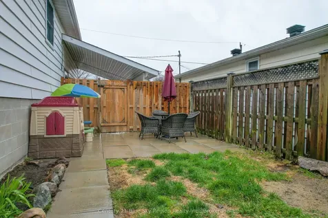 34 Belleview Crescent North Bay ON P1B 8V4