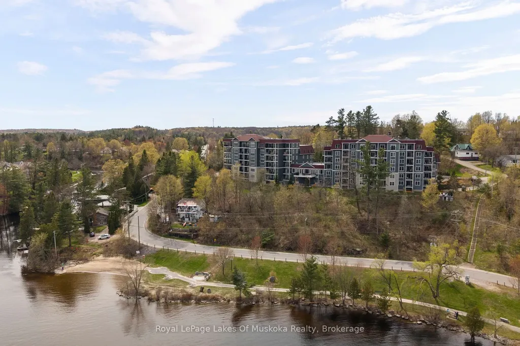 10 Kimberley Avenue Bracebridge ON P1L 0A4
