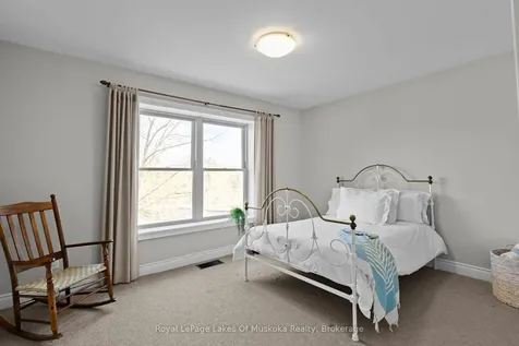 10 Kimberley Avenue Bracebridge ON P1L 0A4