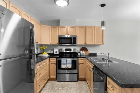 10 Kimberley Avenue Bracebridge ON P1L 0A4