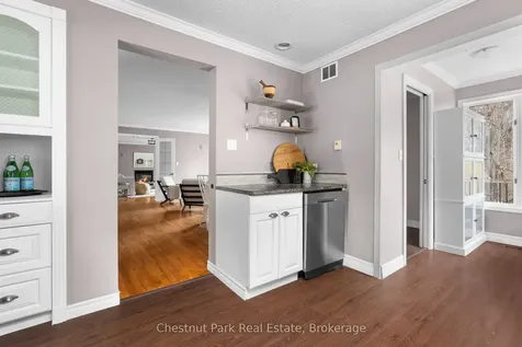22 Glenwood Drive Huntsville ON P1H 1B6