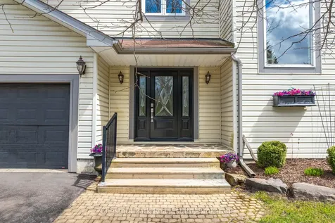 22 Glenwood Drive Huntsville ON P1H 1B6