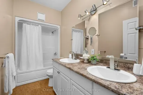 22 Glenwood Drive Huntsville ON P1H 1B6