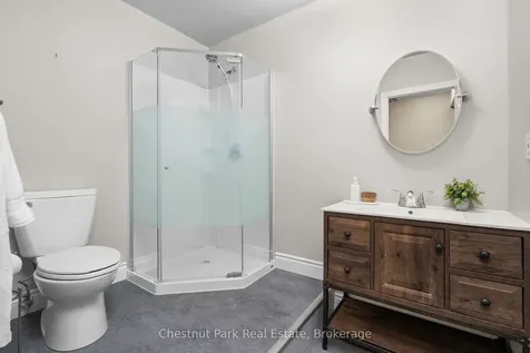 22 Glenwood Drive Huntsville ON P1H 1B6