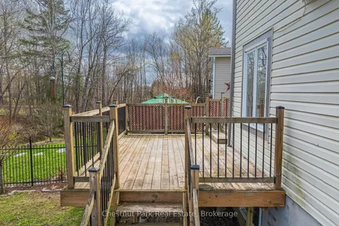 22 Glenwood Drive Huntsville ON P1H 1B6