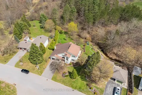 22 Glenwood Drive Huntsville ON P1H 1B6