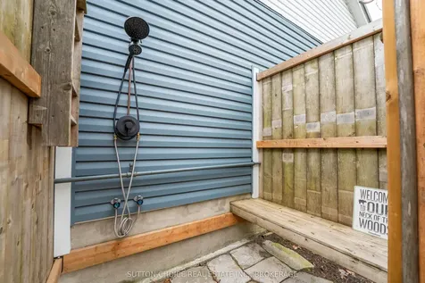 399 Jocko Point Road North Bay ON P1B 8G5