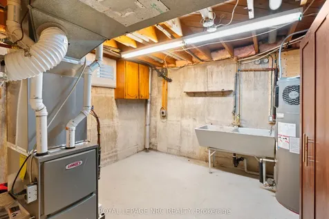 12 Glenview Avenue E St. Catharines ON L2N 2Z6