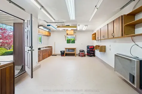 12 Glenview Avenue E St. Catharines ON L2N 2Z6