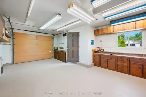 12 Glenview Avenue E St. Catharines ON L2N 2Z6
