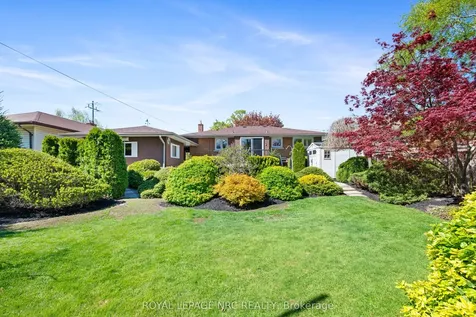 12 Glenview Avenue E St. Catharines ON L2N 2Z6
