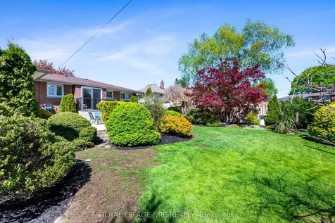 12 Glenview Avenue E St. Catharines ON L2N 2Z6