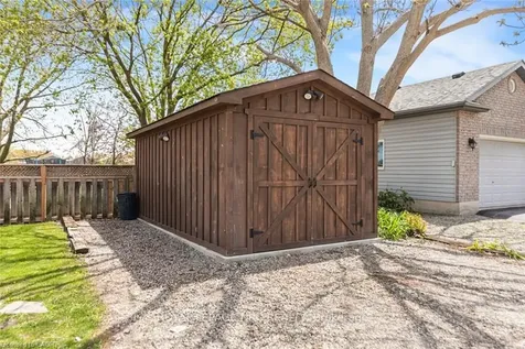 699 Tamarac Street Haldimand ON N1A 2E2