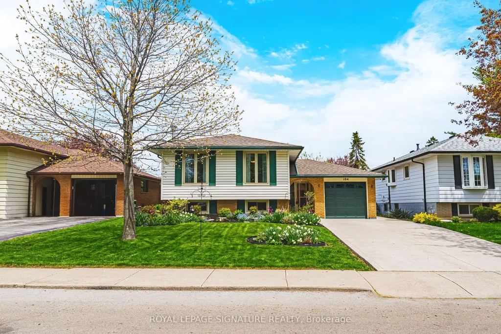 104 Gardiner Drive Hamilton ON L9C 5W8