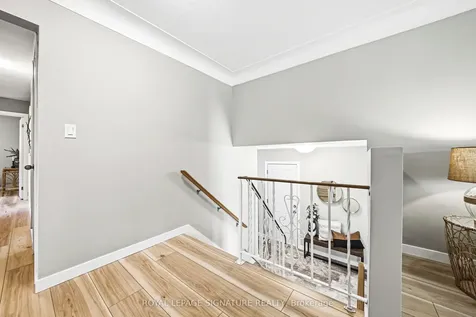 104 Gardiner Drive Hamilton ON L9C 5W8
