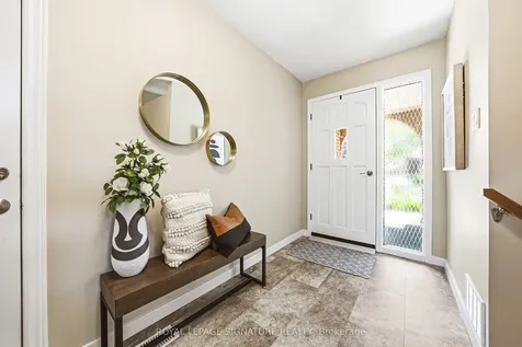 104 Gardiner Drive Hamilton ON L9C 5W8