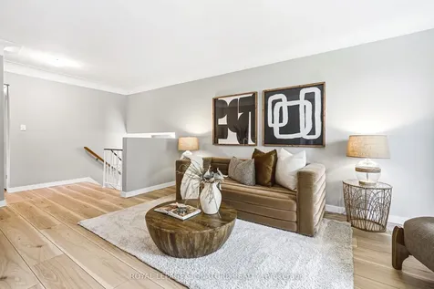 104 Gardiner Drive Hamilton ON L9C 5W8