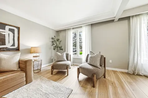 104 Gardiner Drive Hamilton ON L9C 5W8