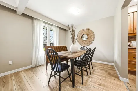 104 Gardiner Drive Hamilton ON L9C 5W8