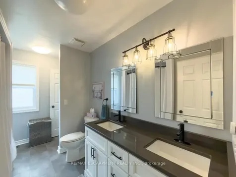 21 Maplewood Court Haldimand ON N1A 3G8