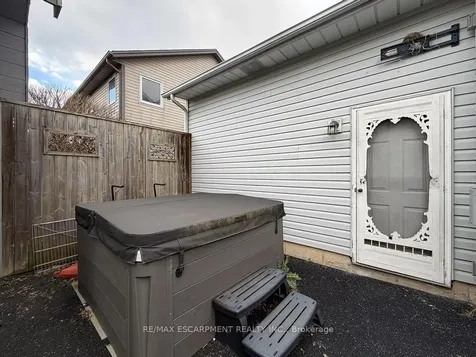 21 Maplewood Court Haldimand ON N1A 3G8