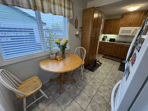 650 Lorne Street W Laurentian Valley ON K8A 6T6