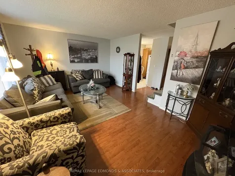 650 Lorne Street W Laurentian Valley ON K8A 6T6
