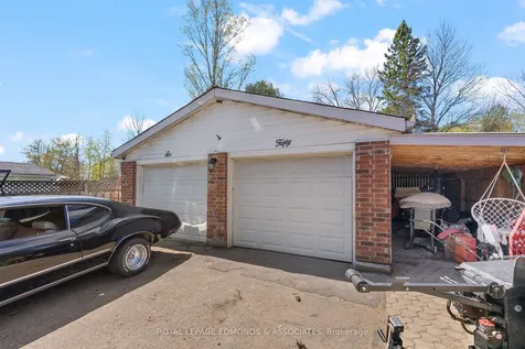 650 Lorne Street W Laurentian Valley ON K8A 6T6