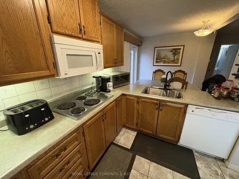 650 Lorne Street W Laurentian Valley ON K8A 6T6