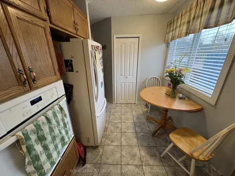 650 Lorne Street W Laurentian Valley ON K8A 6T6