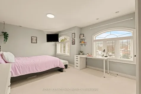 63 Terrace Drive Grimsby ON L3M 1B6