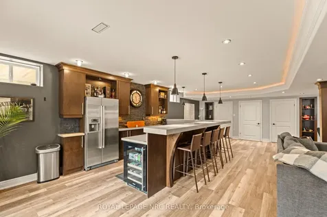 63 Terrace Drive Grimsby ON L3M 1B6