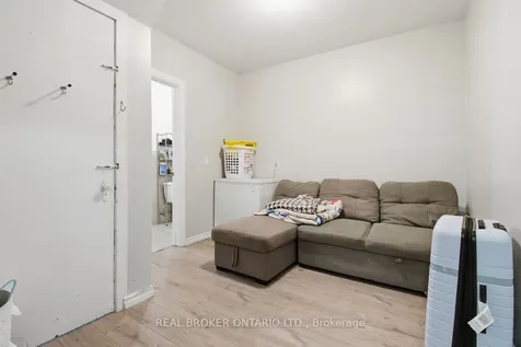 256 Lincoln Street Welland ON L3B 4N1