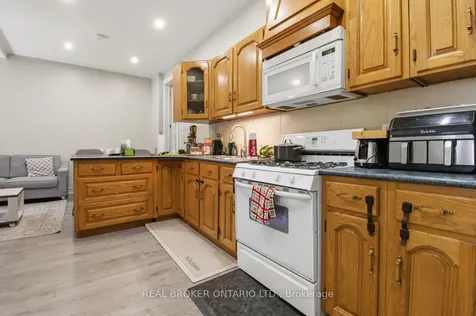 256 Lincoln Street Welland ON L3B 4N1