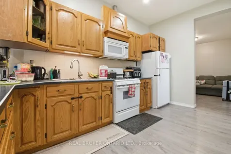 256 Lincoln Street Welland ON L3B 4N1