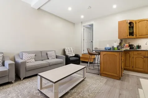 256 Lincoln Street Welland ON L3B 4N1
