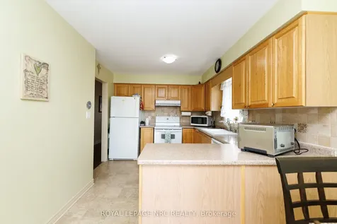 6787 Ailanthus Avenue Niagara Falls ON L2G 4C6