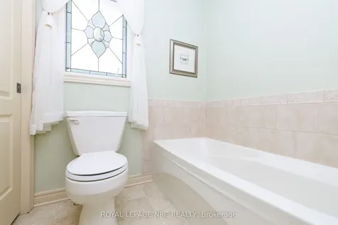 6787 Ailanthus Avenue Niagara Falls ON L2G 4C6