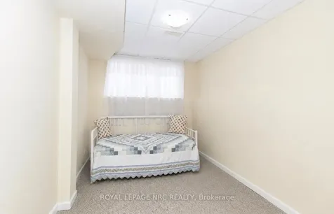 6787 Ailanthus Avenue Niagara Falls ON L2G 4C6