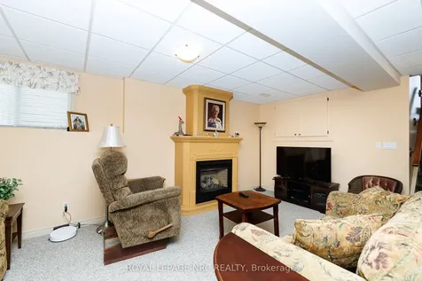 6787 Ailanthus Avenue Niagara Falls ON L2G 4C6