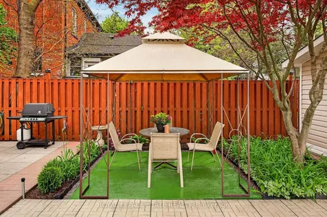 172 Prospect Street S Hamilton ON L8M 2Z4
