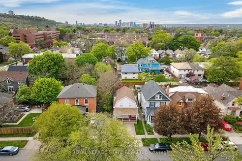 172 Prospect Street S Hamilton ON L8M 2Z4