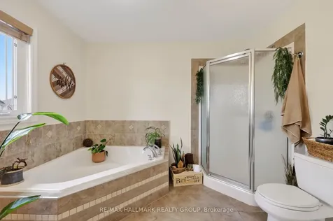 15 Manoir Street Russell ON K0A 1W0