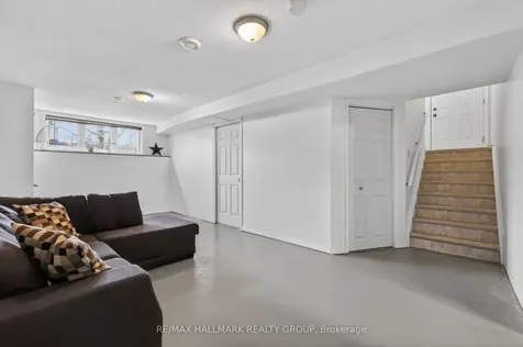 15 Manoir Street Russell ON K0A 1W0